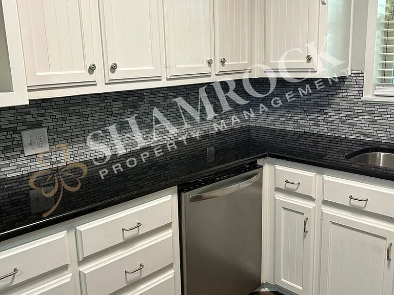 5119 Loch Lomond Dr — Photo 8