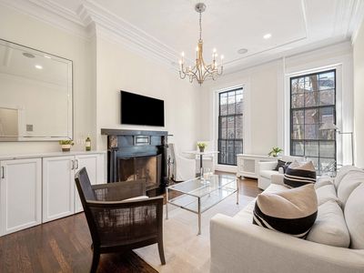 121 Charles St APT 4, Boston, MA, 02114