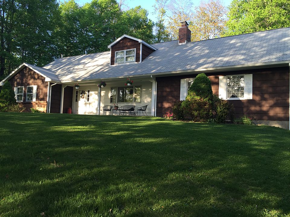 1st image of 18 Primrose Dr