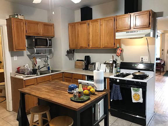 3rd image of 2627 S Pine Ave #1