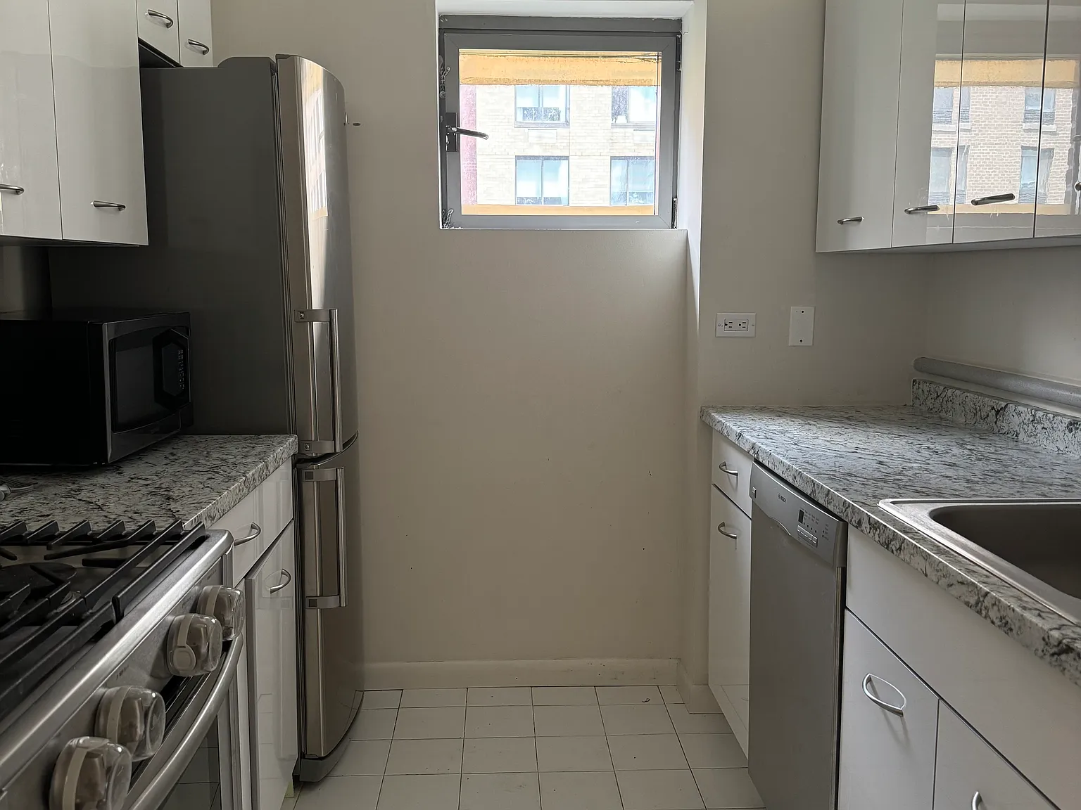 2 South End Avenue — Photo 4