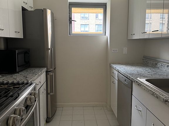 4th image of 2 S End Ave APT 4I