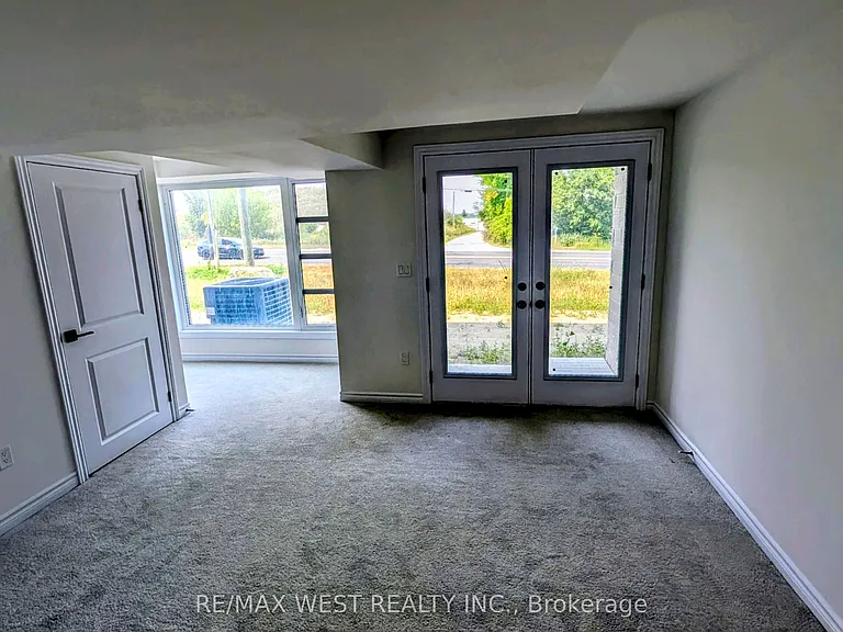91 Inverary Cres — Photo 34