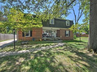 2081 W Forest Ave, Decatur, IL 62522