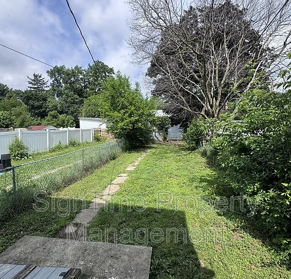 627 N Mulberry St — Photo 14