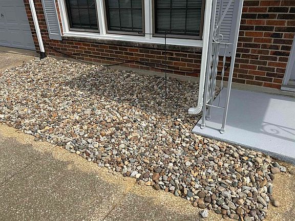 3rd image of 2525 Citation Ave