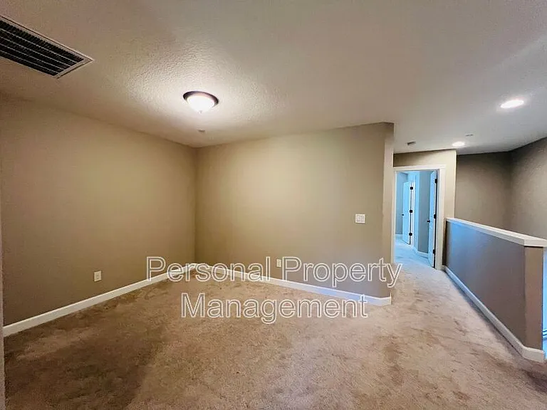 4307 NW Sage Loop — Photo 15