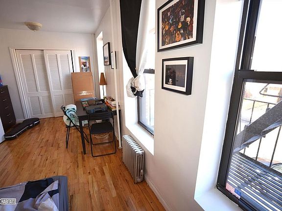 3rd image of 3141 44th St #2