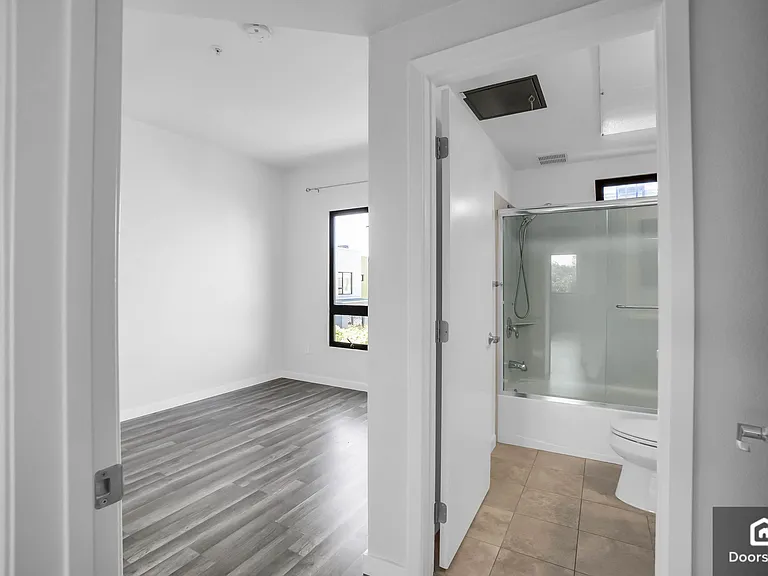1223 Wood St — Photo 18