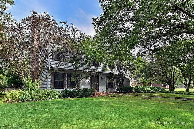 430 Cobblestone Dr photo 1
