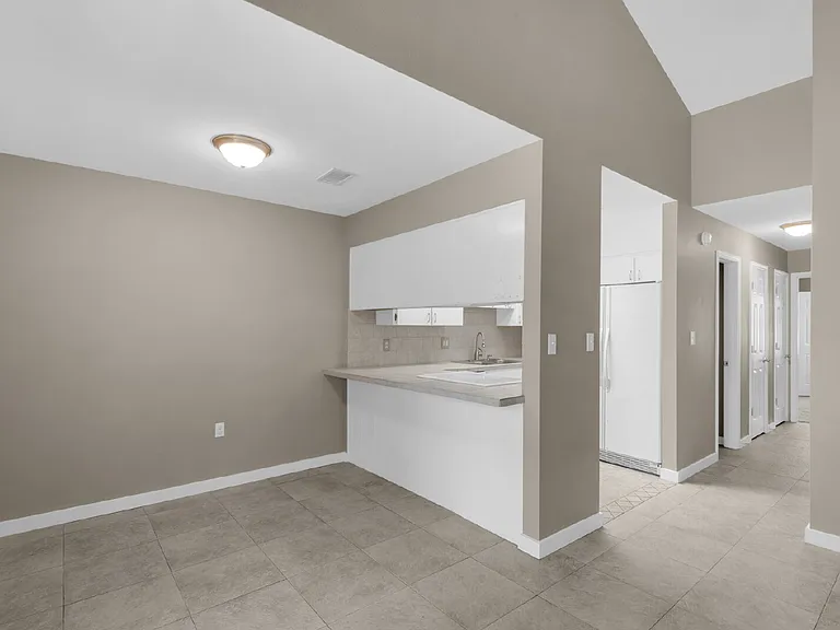 62 4th Ave #5 — Photo 8