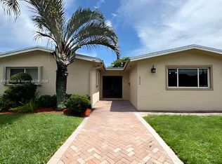 1212 NE 176th Ter, North Miami Beach, FL 33162