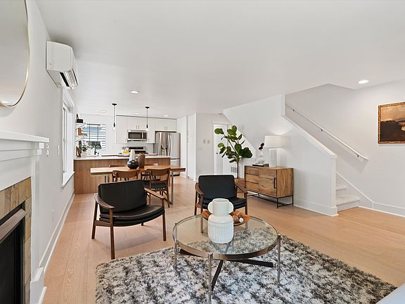 4th image of 2022 E Terrace St