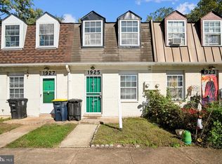 1925 Dutch Village Dr Unit I-242, Landover, MD 20785