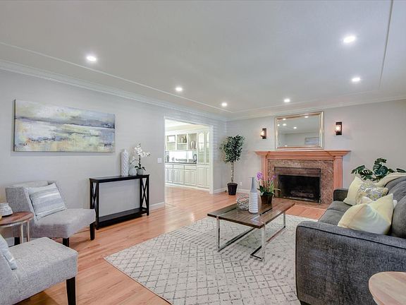 3rd image of 1508 Koch Ln