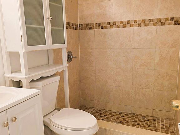 4th image of 7173 Orange Drive #120