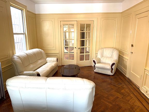 5th image of 146 E 38th St #1