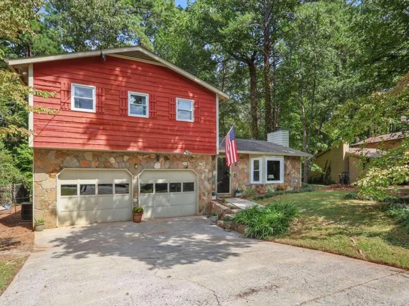 6869 Lakeview Ln, Doraville, GA 30360