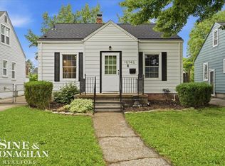 15743 Ash Ave, Eastpointe, MI 48021