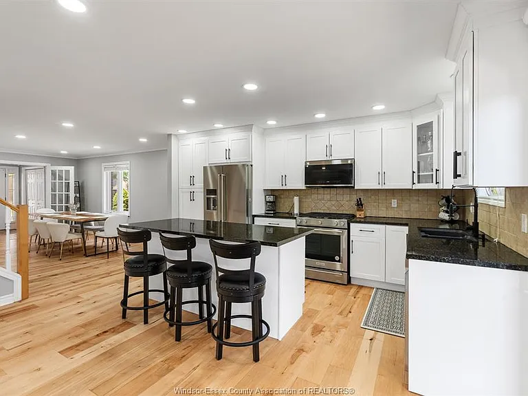1376 Lakeview Ave — Photo 13