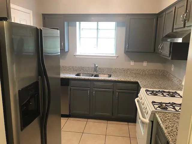 101 Wallis Ct — Photo 3