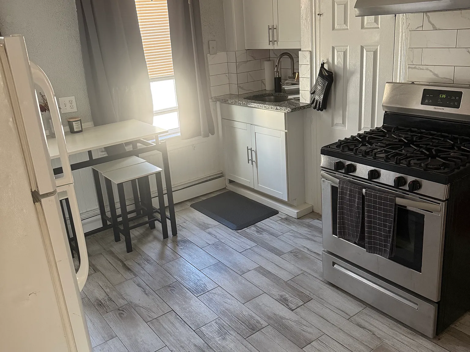 2 bed, $1,750 — Photo 1