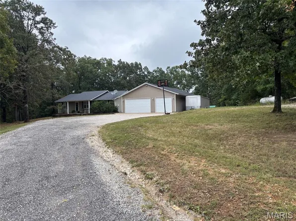 9143 Jones Creek Rd, Dittmer, MO 63023