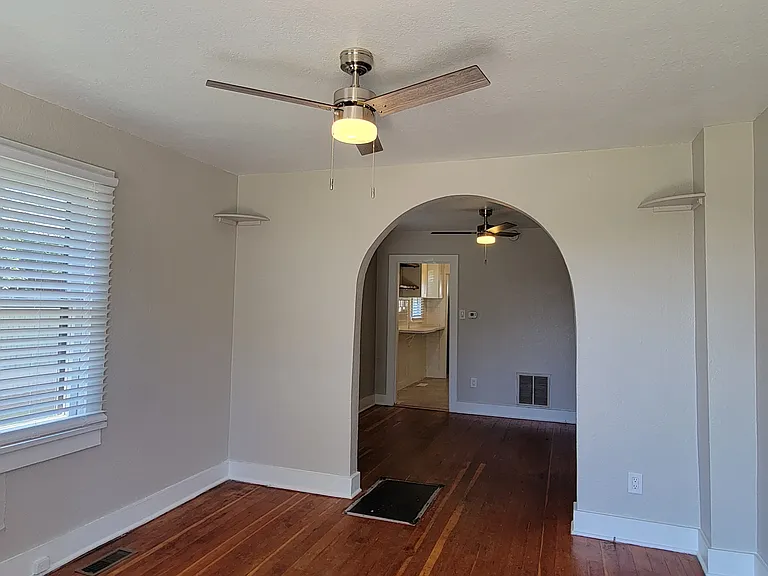 2043 Eaton St — Photo 21