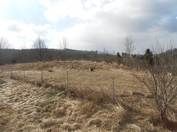 2nd image of 218 Frost Rd
