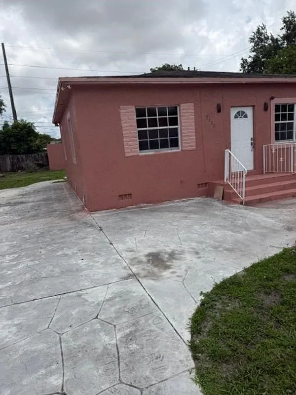 Building Photo - 9230 NW 16th Ave