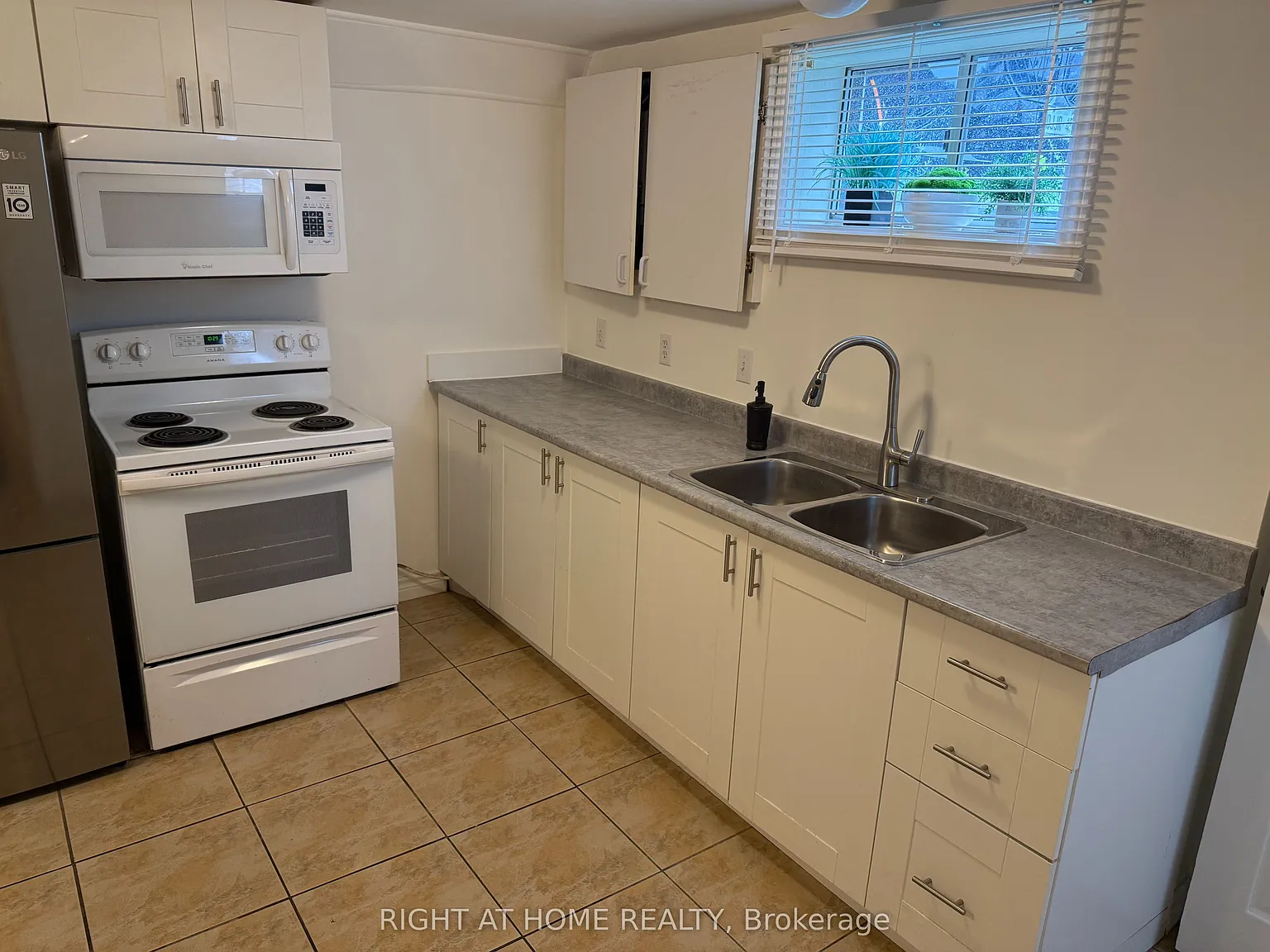 2 bed, $1,700 — Photo 2