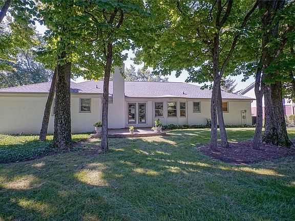 2nd image of 112 Northwood Dr