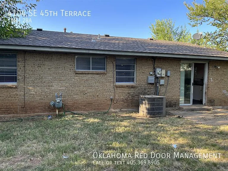 4104 SE 45th Ter — Photo 9