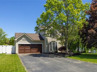 629 Cranberry Ln, Macedon, NY 14502