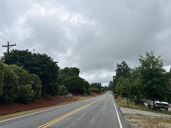 5th image of 208 Olde Farm Rd