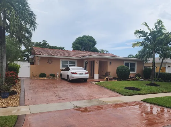 6831 NW 81st Place, Tamarac, FL 33321