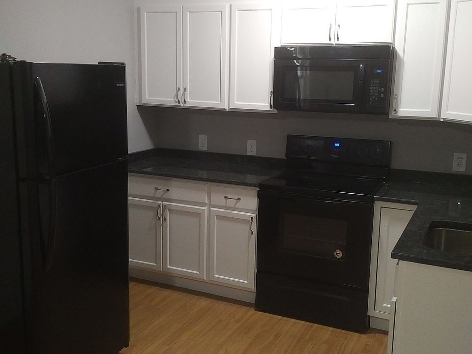1st image of 4831 Memorial Blvd