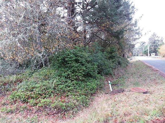 5th image of 569 Makah Avenue SE