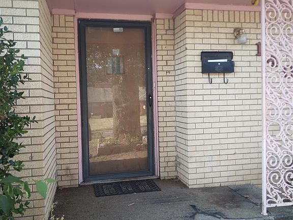 4th image of 1400 NE 47th St