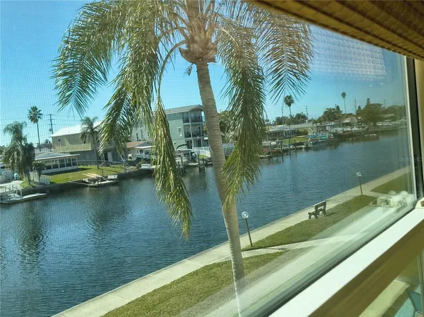 4518 Garnet Dr Unit 202, New Port Richey, FL 34652