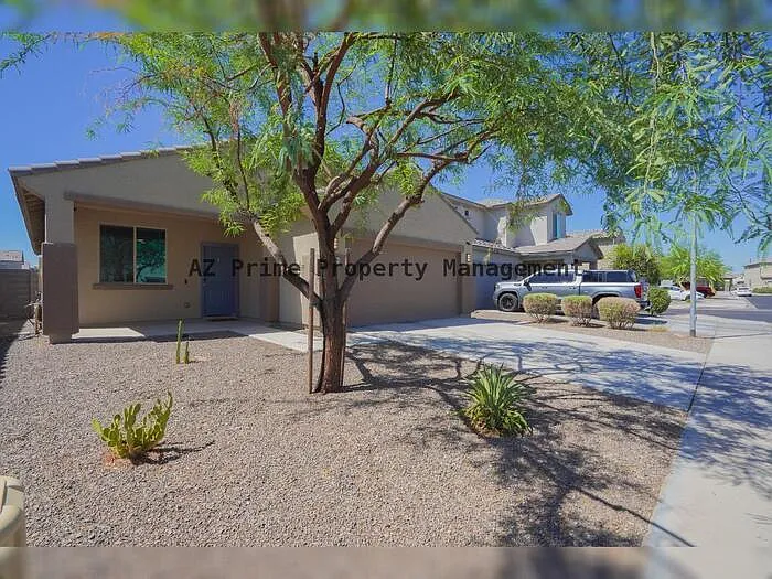 3 bed, 2.0 bath, 1460 sqft, $1,995 — Photo 1