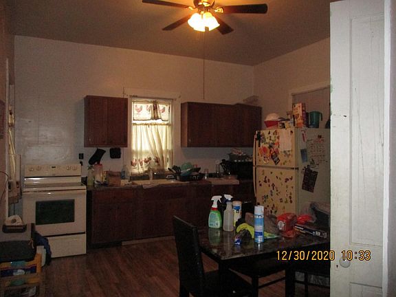 4th image of 114 E Grant St
