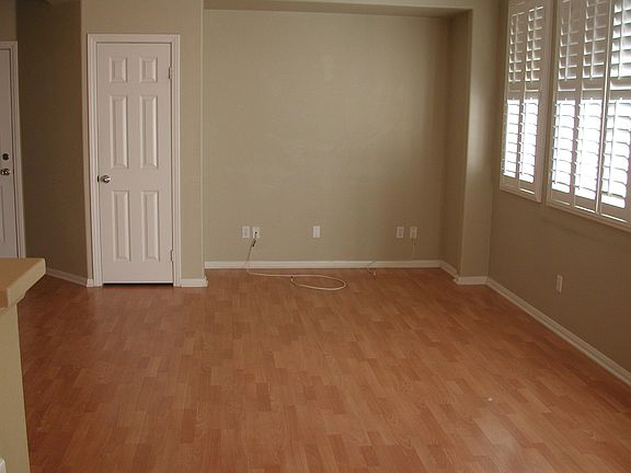3rd image of 959 Bloomfield Ave