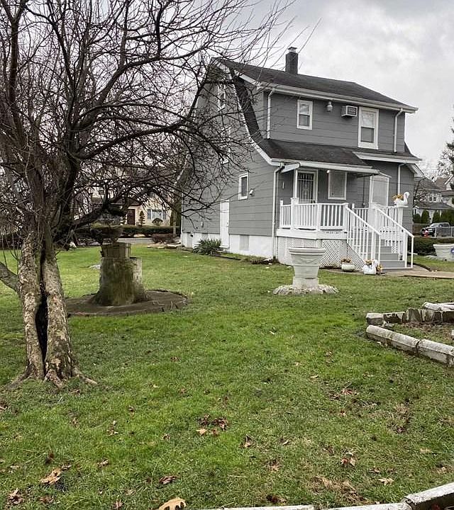 2nd image of 283 Howland Ave