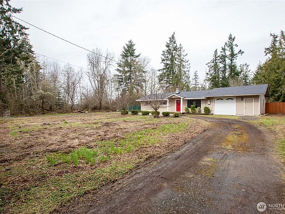 3rd image of 204 41st Avenue NE