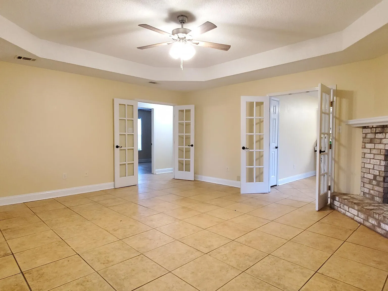3 bed, 2.0 bath, 1768 sqft, $1,625 — Photo 3