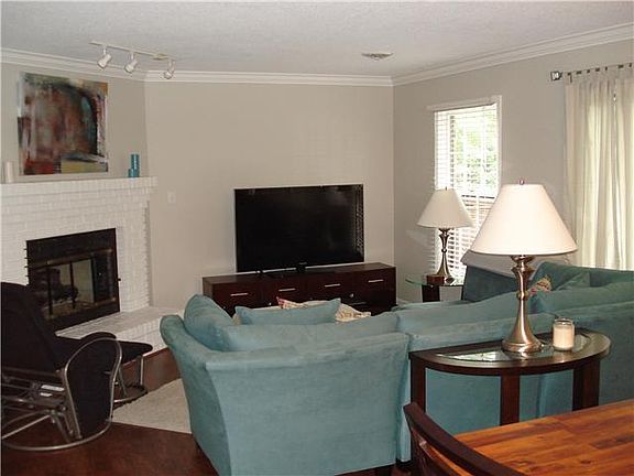 2nd image of 308 Kingswood Ct