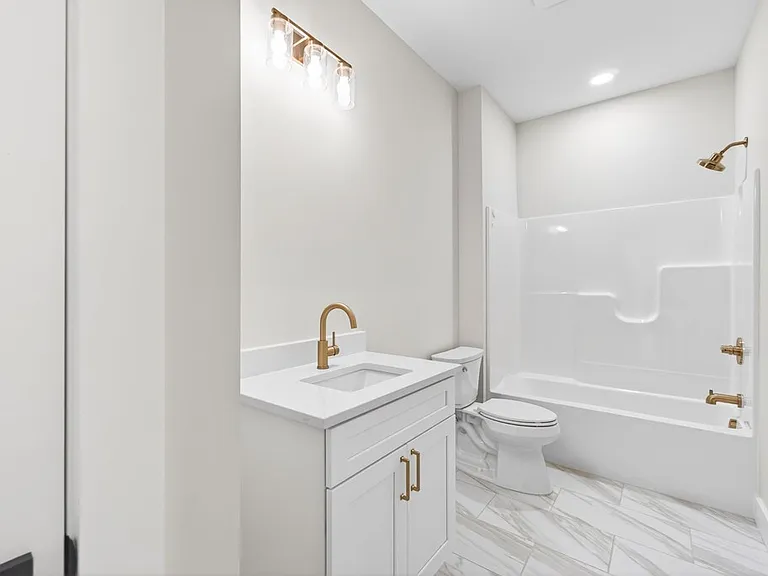 212 W Jere Whitson Rd #212 — Photo 12
