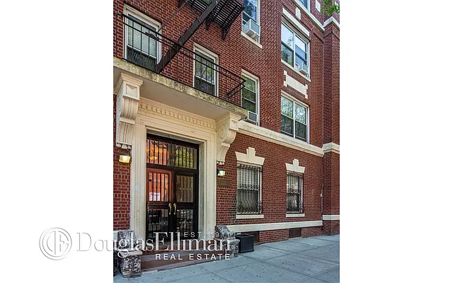 Rented by Douglas Elliman | media 18