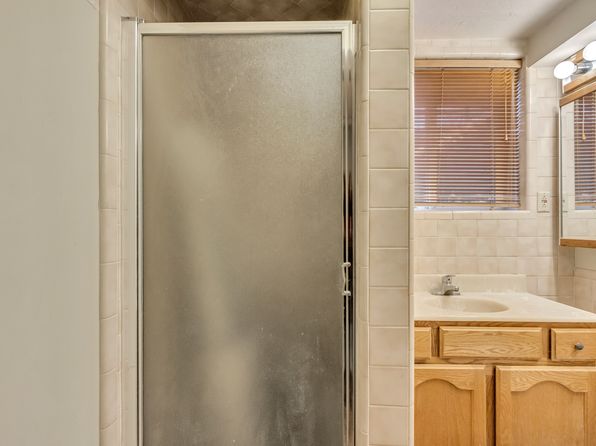 10551 S Violet Dr, Sandy, UT 84094